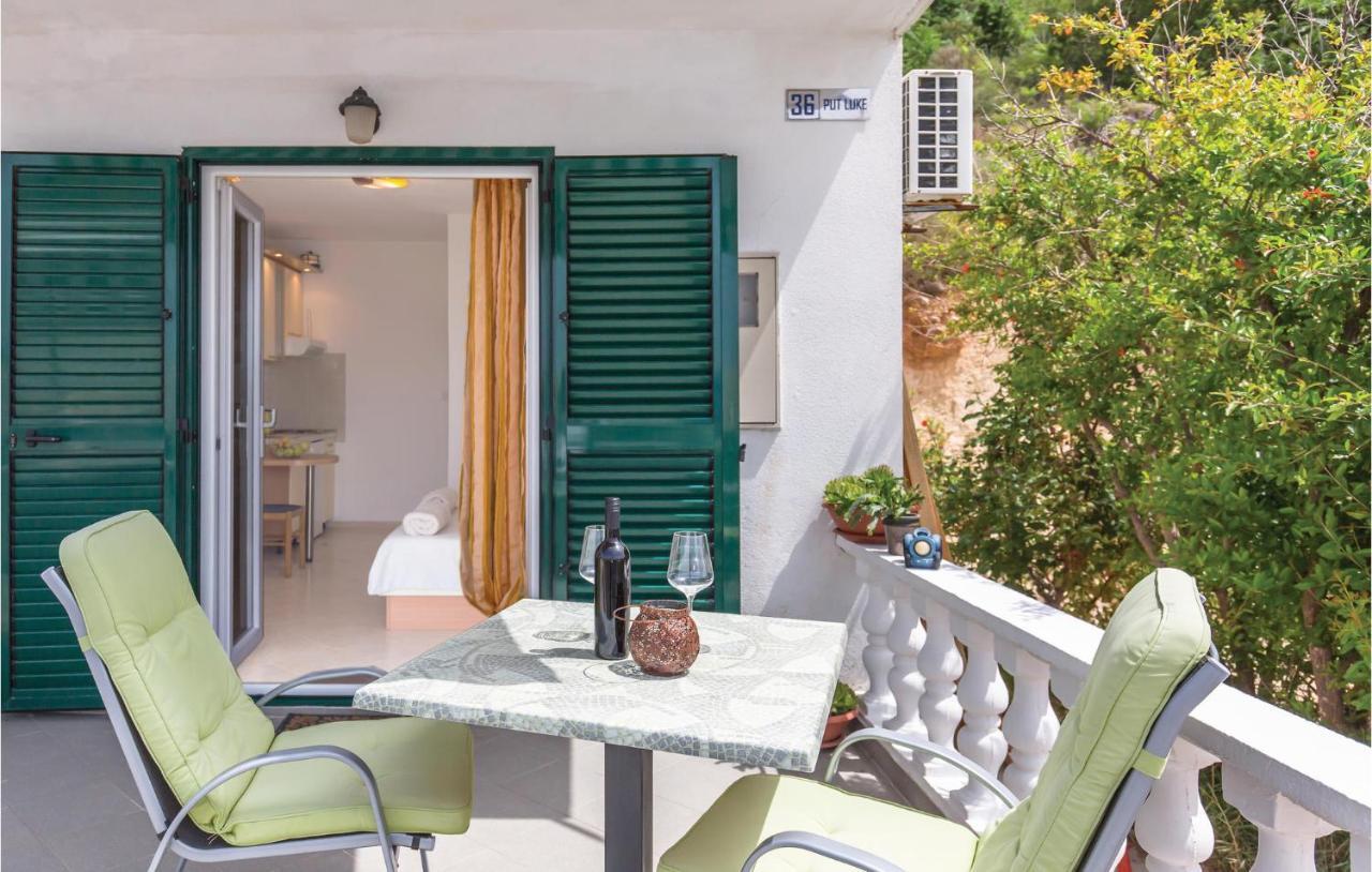 Lovely Apartment In Brela With House Sea View Exterior foto